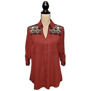 Express Portofino blouse with Lace Shoulder